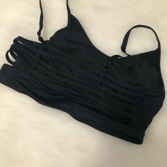 Black sports bra - Picture 2 of 2